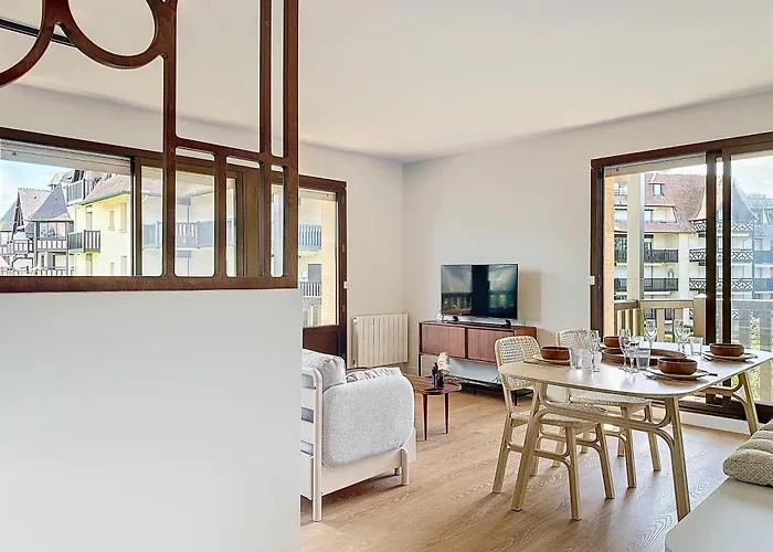 Armand Yourhosthelper